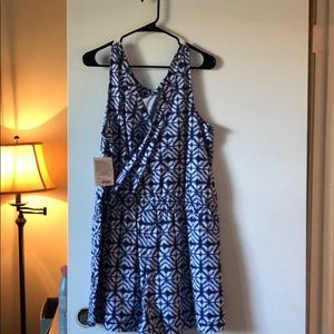 Athleta printed short cross back romper NWT
